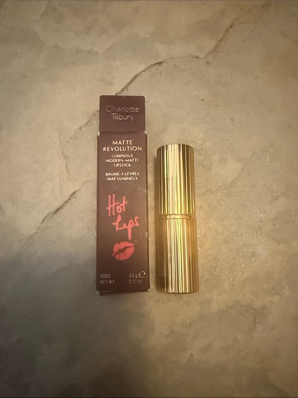 Charlotte Tilbury Matte Revolution Lipstick — Hot Lips Pink boswarth beauty NIB